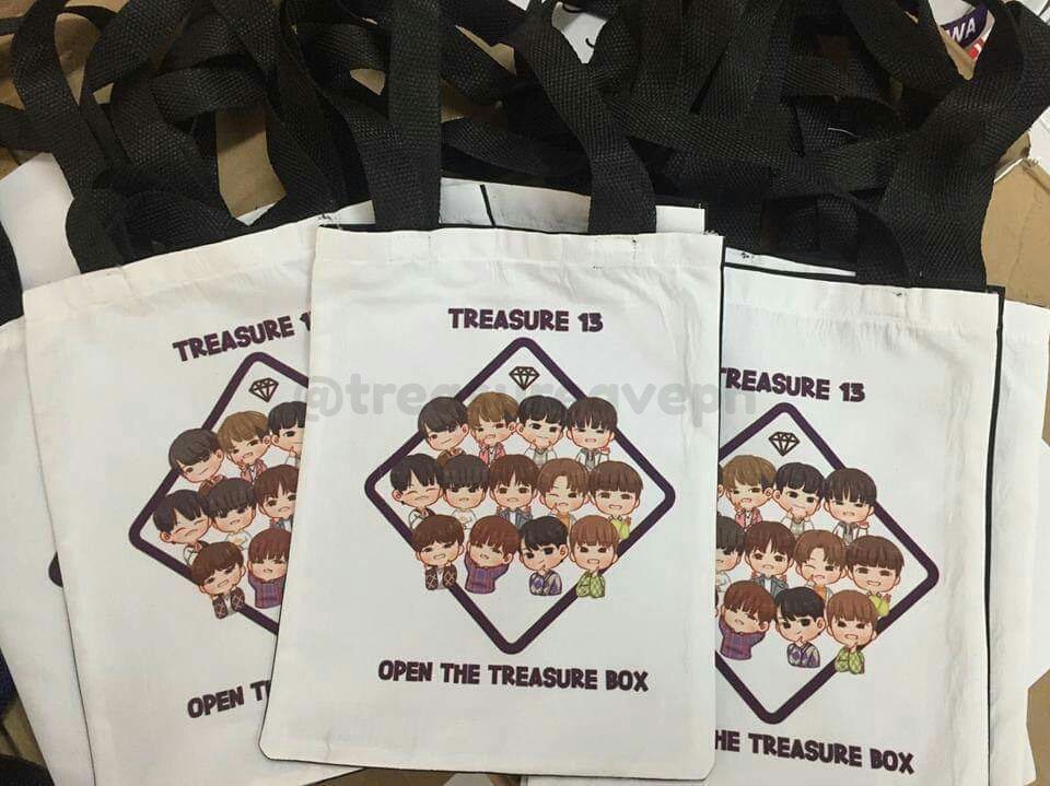 treasureaveph's tweet photo. [PLS HELP RT!] TREASURE 13 REGULAR SIZED TOTE BAG for only 180PHP + local shipping fee!

✔ freebies from us!
DOO: May 31
DOP: June 1
ETA: 1-2 weeks after DOP

Order form: https://t.co/7Nnb1dhDz4 #TREASURE13 #트레저13 https://t.co/YyU7fZQMB1