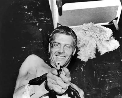 CoattailBooks's tweet photo. Wishing James Fox the happiest of birthday’s today !
“One should not forget James Fox; a timeless performance.” Nic Roeg
Extract from our large format book on the making of Performance
https://t.co/c4g8MacC2D
#Performancebook #Performance
#JamesFox #NicRoeg https://t.co/2qBzkwKifW
