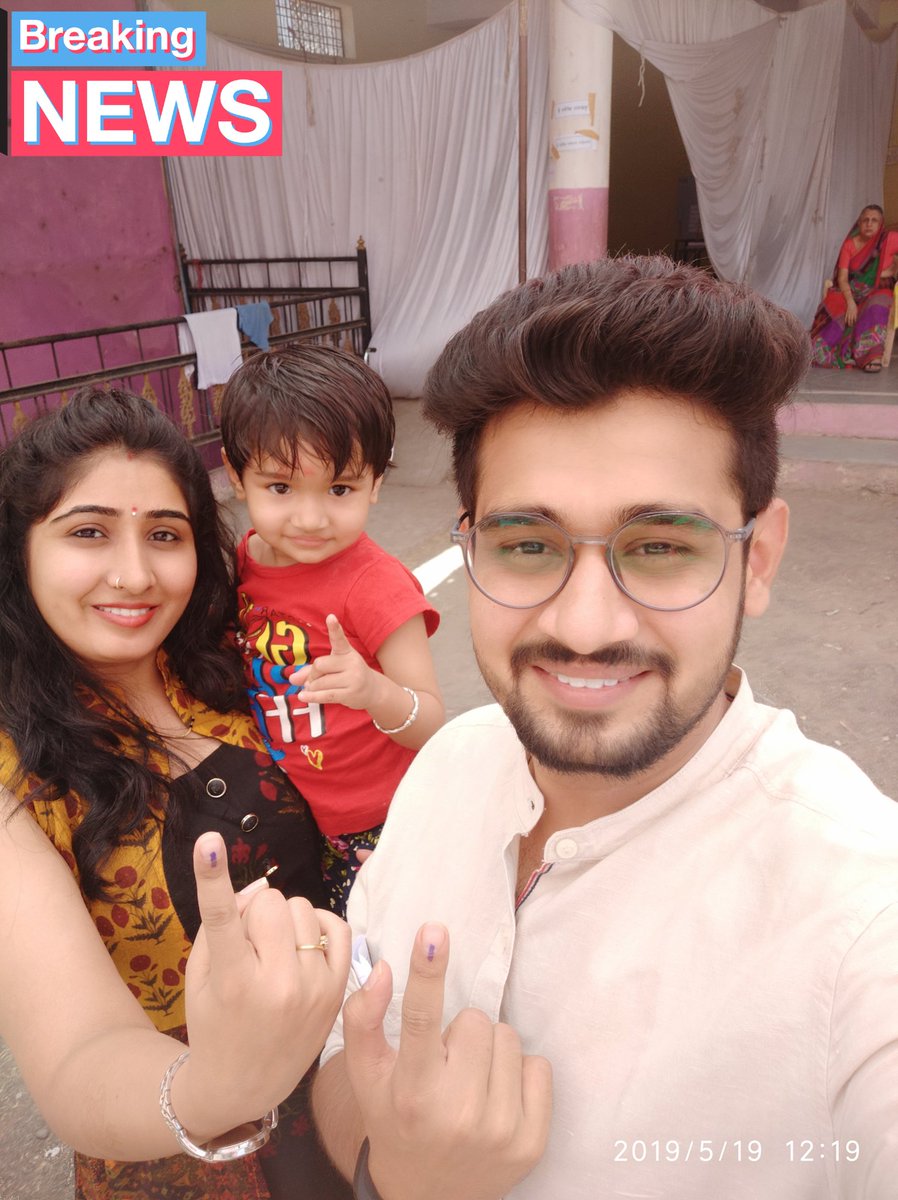 MSGoo4's tweet photo. I did it, you??? Plz go &amp; vote for the Biggest Democracy in India ✌✌Har Har Mahadev 🙏💐 #LokSabhaElections2019 #VotingRound7 #AbkiBaarKiskiSarkar #JeetegaToModiHi @BJP4India @narendramodi https://t.co/XAs2hljEi8