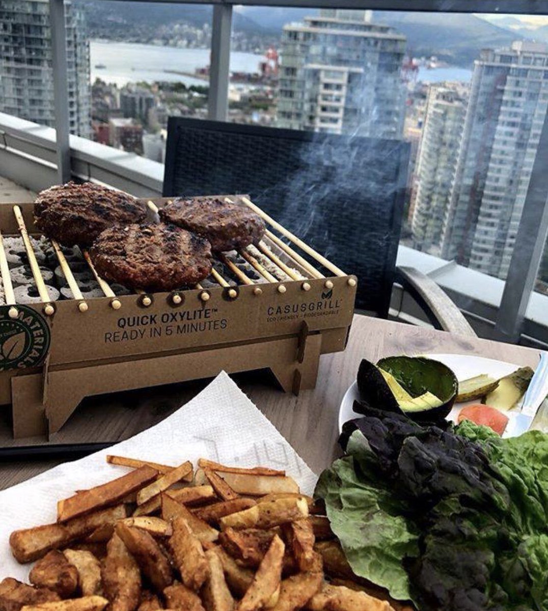 Make your own burger on @casusgrilltm. 🍔 🥗🥑🍅

#sustainable #grillgreen #grilling #grill #onetimeuse #portablegrill #bamboogrill #simplyadventure #lifeofadventure #weloveit #liveoutdoors #bbq #wherewillwegonext #greenliving #stayandwander #goexplore #lovelifeoutside