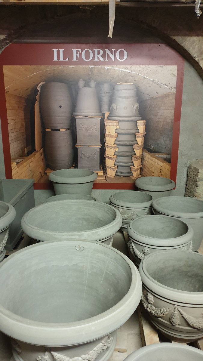 A Impruneta (FI) c'è Buongiorno Ceramica. Un'occasione unica per visitare le antiche fornaci, conoscere da vicino l'antica arte della lavorazione della terracotta che ha reso il cotto imprunetino famoso in tutto il mondo
#buongiornoceramica #aitbbc #buongiornoceramica2019 #ad