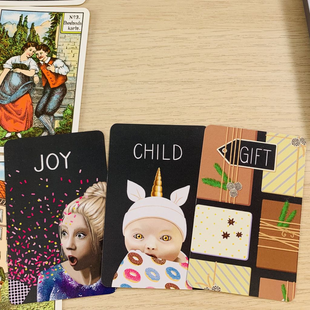 thecardgeek's tweet image. 🌳🐹double surprises and totally new gifts 🐹🌳 alrighty then enjoy your day! Let me know what comes in your way! #gypsycards #kippercards