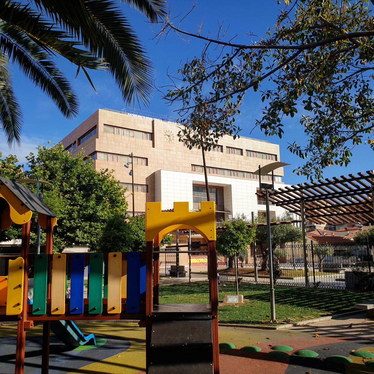 Live Fuengirola tweet media