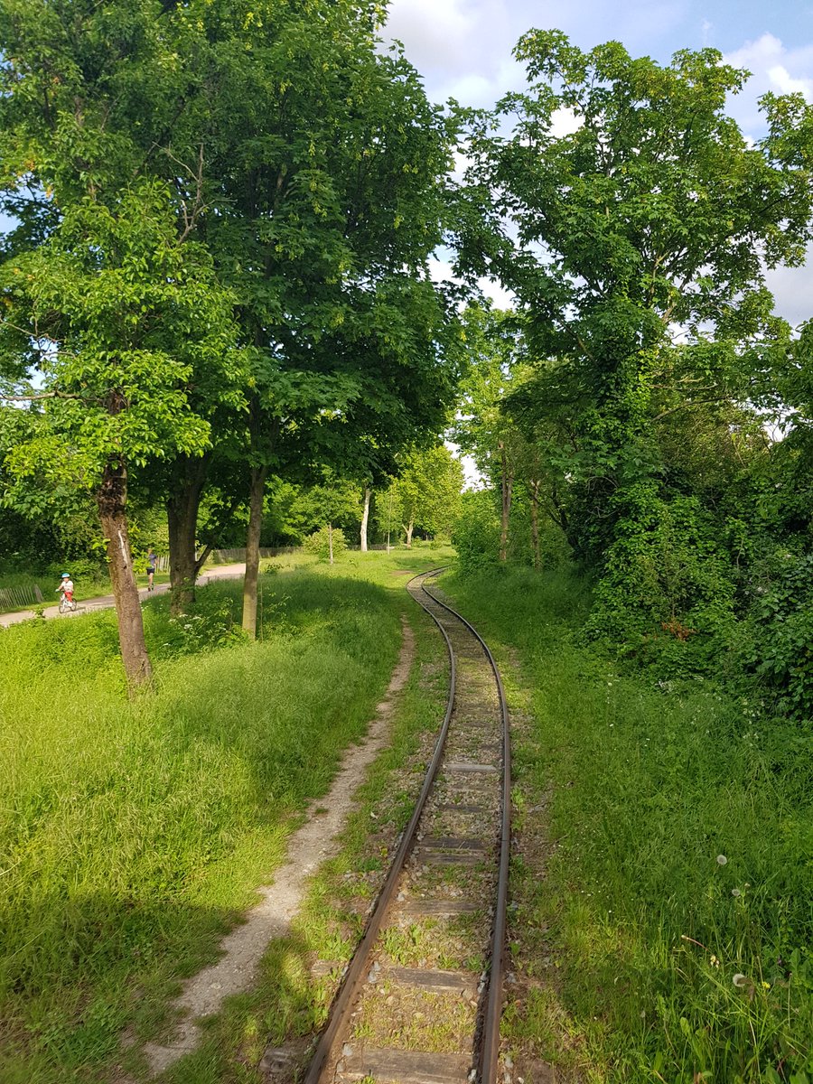 VinBerthTrain's tweet photo. Retour sur la journée d'hier au @cfchanteraines avec conduite et chauffe de la 030 Chanteraines 🚂
Une très belle journée vapeur sans aucun accros 😁
On remet ça aujourd'hui 😜
#train #traintouristique #CFChanteraines #vapeur #rail #passion #ViveLeTrain https://t.co/UQWgumy85U