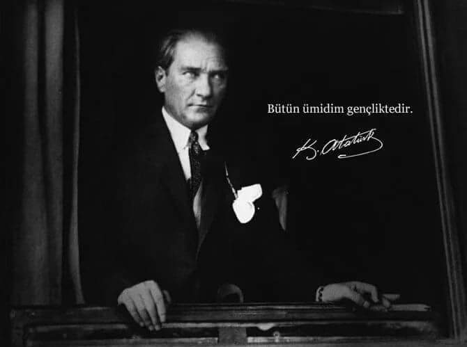 NitroKahve's tweet photo. 100 yıl önce iktidara sahip olanlar ülkenin anahtarını törenlerle işgal kuvvetlerine teslim ederken halk Mustafa Kemal Atatürk önderliğinde kurtuluş mücadelesinin ateşini yakıyordu.
19 Mayıs Atatürk'ü anma Gençlik ve Spor Bayramımız kutlu olsun . https://t.co/xK8fcMxRF6