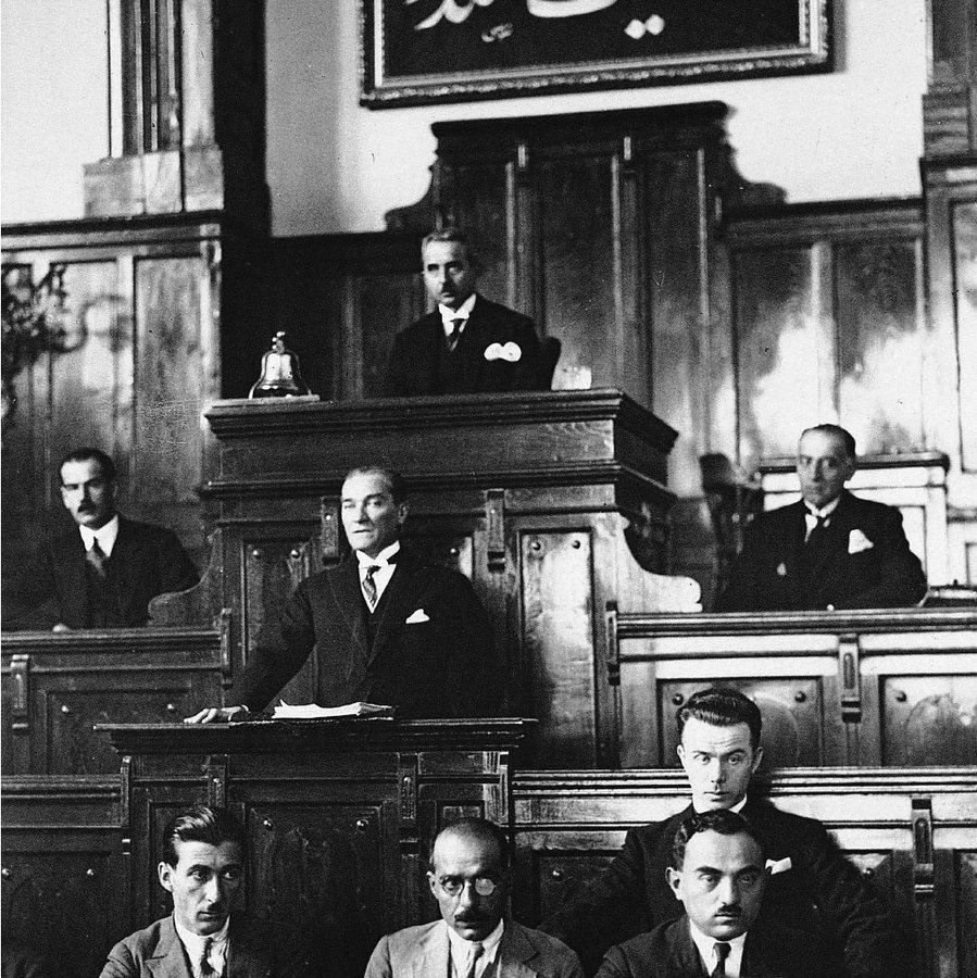 ugurkrmn1's tweet photo. Bir asırlık gurur! 
 Saygı, özlem ve minnetle #19Mayıs1919 https://t.co/tO7wjruRzO