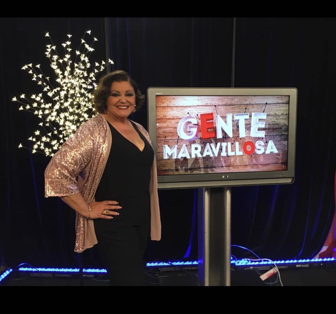 Esta noche tenemos una cita con CHARO REINA en el programa Gente Maravillosa de <a href="/CMM_es/">Castilla-La Mancha Media</a> no te lo pierdas !!!!!