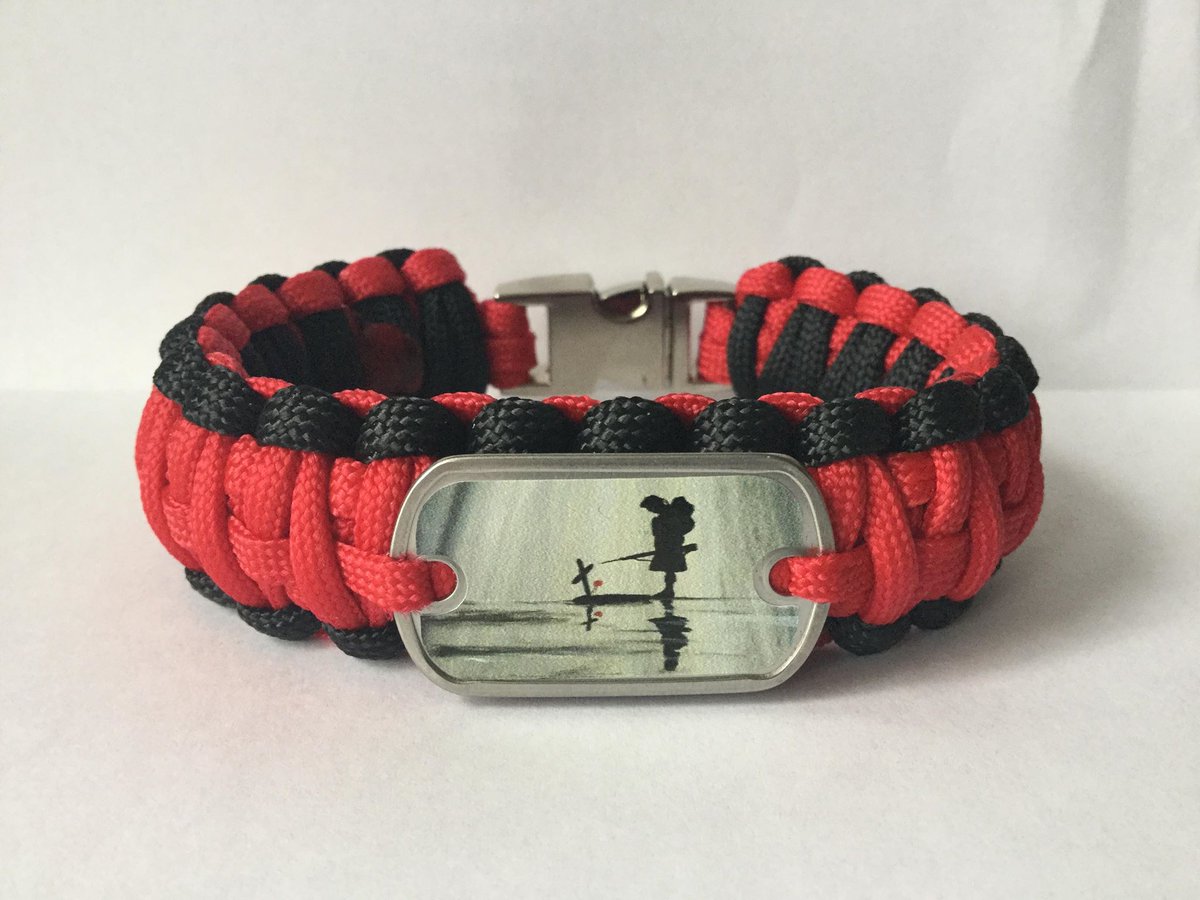 NEW 2019 POPPY PARACORD BRACELET Please RT facebook.com/groups/customm… These are custom made to order handmade by me an ex-soldier who suffers from PTSD @poppypride1 @poppyscotland @CombatStress @MentaIHeaIthUK @CheshirePoppy @Chester_Poppy @Poppy49938574 @stand_soldier @PTSDSuppport