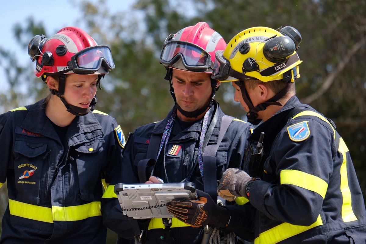 riisc_7's tweet image. #JPO2019🚒😁Dernière journée de Portes Ouvertes pour en prendre plein les yeux au cœur de l’#uiisc7 ! #sapeursauveteur #canadair