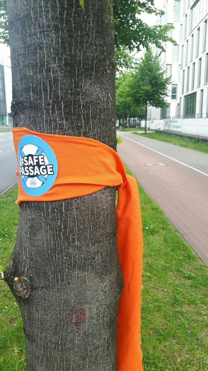 Bald geht es los! Wir freuen uns auf euch! Wir brauchen #safepassages sofort! Für sichere Fluchtwege, für #Seenotrettung und gehen die Kriminalisierung von humanitärer Arbeit. #seebruecke #köln #19May #1EuropaFürAlle