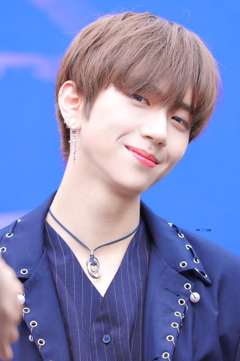 theHOera's tweet photo. HQ 👑
190518 드콘 하이터치회

날 움직이는건 이호현이거든
﹏
#TRCNG #호현 #호현이의시대 @TRCNG_official https://t.co/947VykJd11