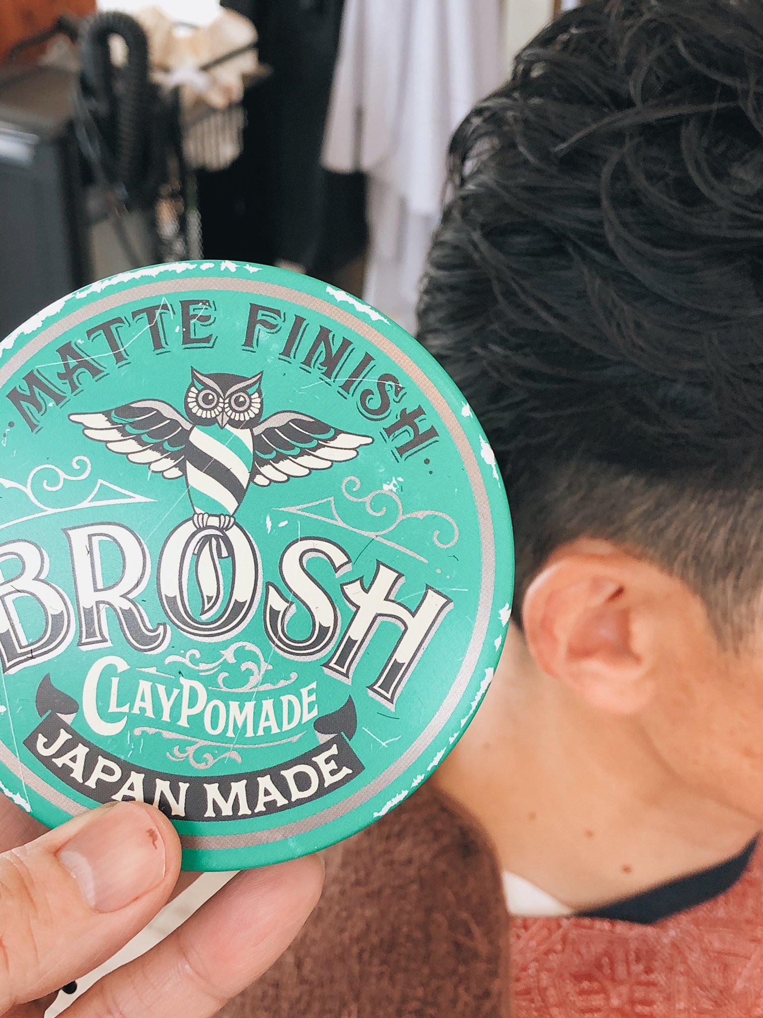 Twitter 上的 Kazuhair Barber Broshクレイポマード 通常のポマードとは違い マットタイプなので 軟毛の方が使ったら良いかも 香りは外国のポマードとは違い控えめな良い香りです 導入決定かな Brosh ブロッシュ ポマード メンズヘア メンズパーマ 山梨県