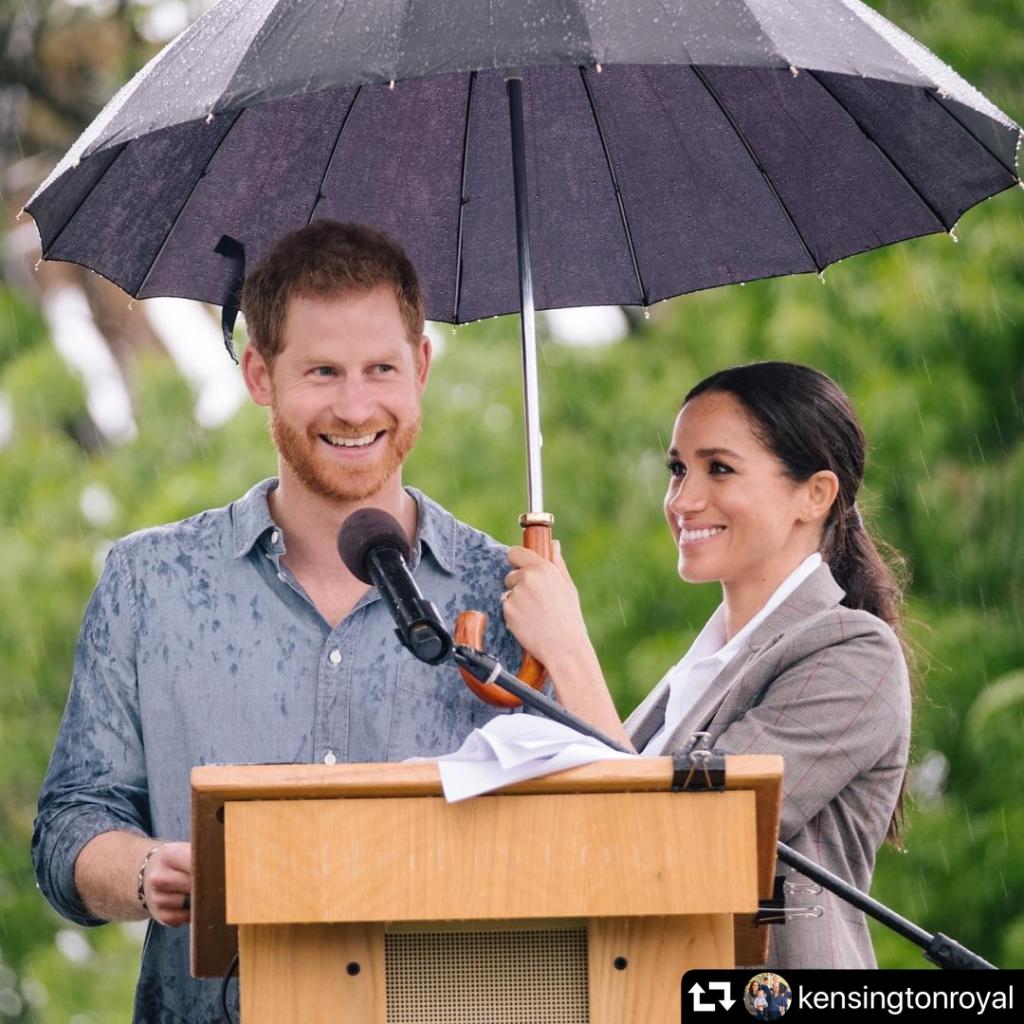 KleinfeldCanada's tweet photo. Happy First Anniversary to Meghan and Harry @kensingtonroyal! We love seeing how happy they look together - especially now that Baby Archie is here to celebrate! ๐ชโค๏ธ #kleinfeldcanada #RoyalWeddingWeek https://t.co/pxGW93wUHZ