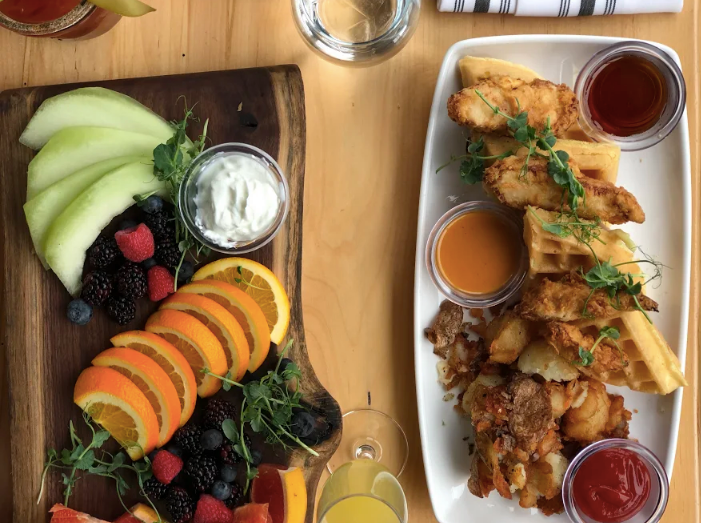 hamiltonbrewery's tweet photo. #keeponbrunching and head to @radiusdining - 151 James Street S., Hamilton #weekendsareforbrunch #longweekendbrunch #craftbeerlovers #HamOntEats https://t.co/tvD1qyRqxI