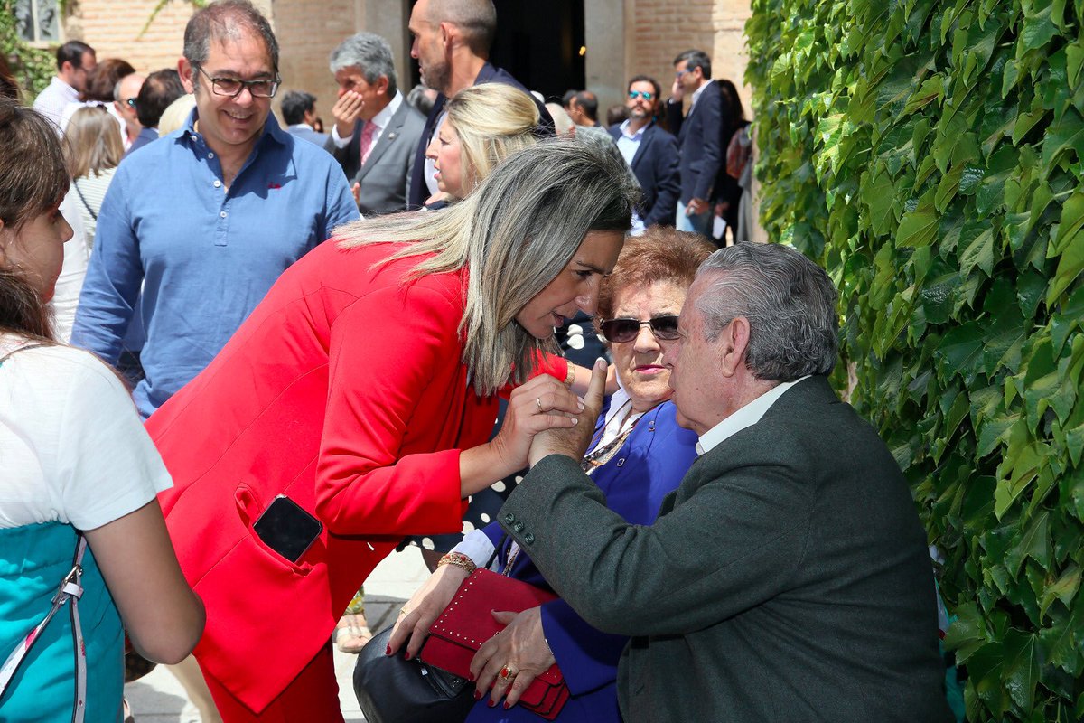 milagrostolon's tweet photo. Hoy celebramos la romería del Santo Ángel Custodio y lo hacemos reivindicando la importancia de mantener, conservar y divulgar nuestras tradiciones, costumbres y fiestas porque merece y mucho la pena que las disfrutemos como parte indisoluble de nuestra historia y cultura. https://t.co/5trTKKAxKI