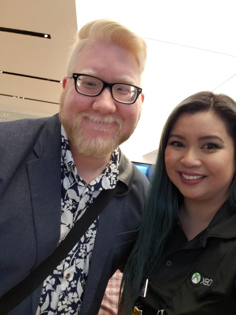 itsninastar's tweet image. The @MicrosoftStore Yorkdale #InclusiveGaming Party was AWESOME!

Special thank you to our guest speakers @GeoffreyLash &amp;amp; @emstahhh for sharing your insight on accessible gaming!

@microsoftcanada @XboxCanada @Minecraft #XboxAdaptiveController