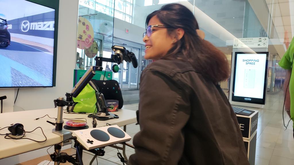 itsninastar's tweet image. The @MicrosoftStore Yorkdale #InclusiveGaming Party was AWESOME!

Special thank you to our guest speakers @GeoffreyLash &amp;amp; @emstahhh for sharing your insight on accessible gaming!

@microsoftcanada @XboxCanada @Minecraft #XboxAdaptiveController