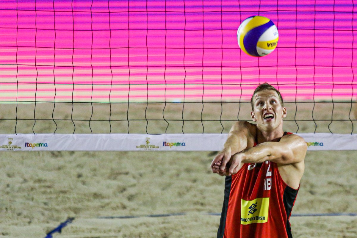 nlbeachvolley's tweet photo. Brons voor Christiaan Varenhorst en Steven van de Velde 🥉op 4⭐ #BeachWorldTour Itapema.
Wegens blessure Polen werd kleine finale niet gespeeld. #TeamNL https://t.co/Bh93Yh7fKU