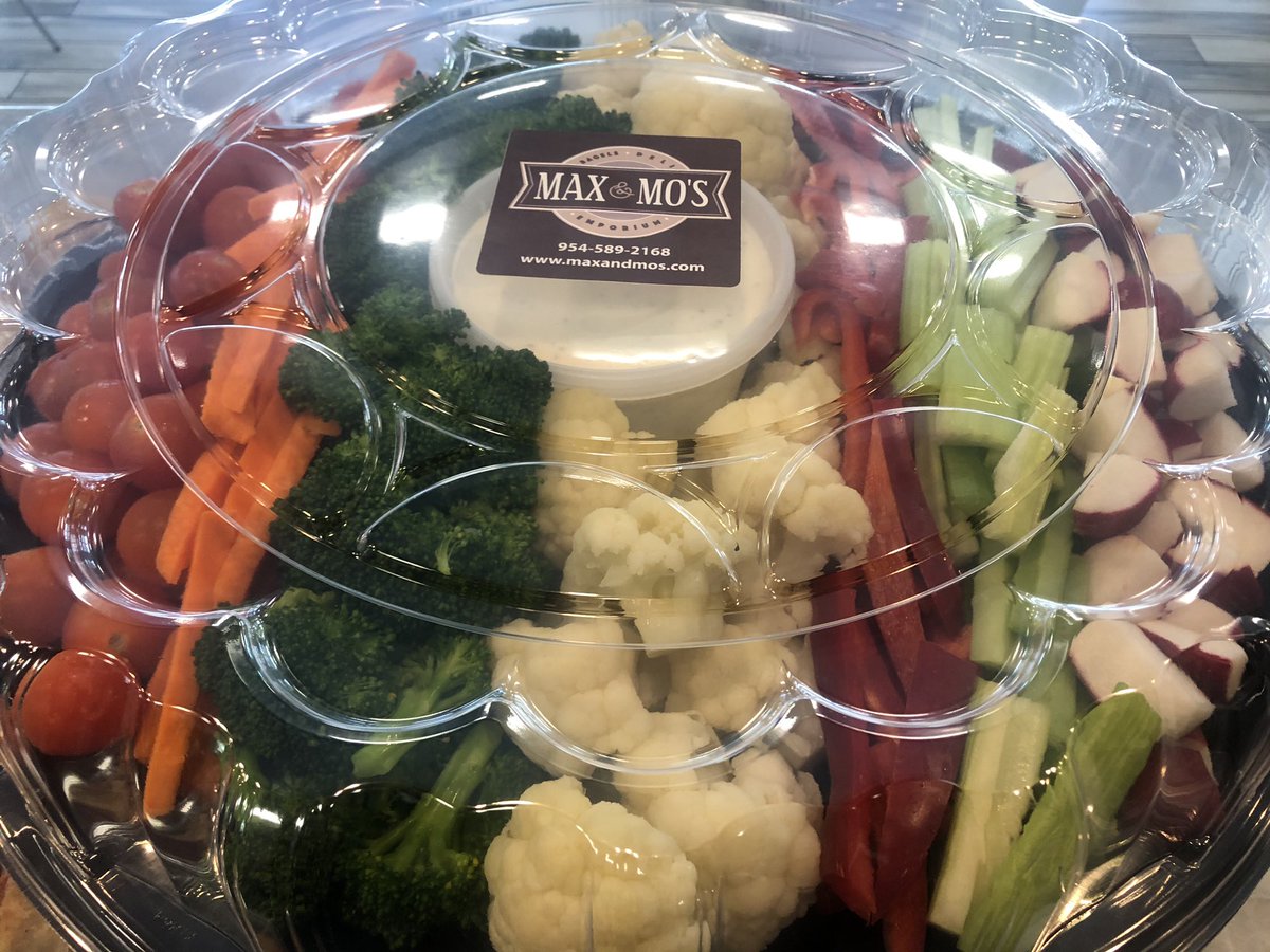 Sunday Catering from Max &amp; Mo’s
.
.
.
#catering #caterer #wraps #florida