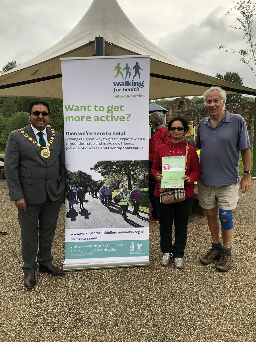 TandWMayor's tweet photo. Here at @TelfordTownPark @WellingtonWaW1 #gettelfordwalking people have walked 1 to 17.4 miles

Congratulations to everyone who took part

I hope everyone continues to walk,
get fit, explore what’s around us locally, chat &amp; make friends https://t.co/HFWMrGfeaO