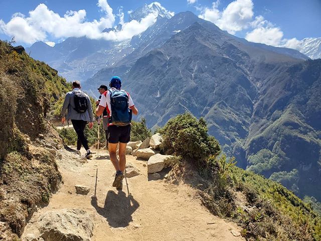 262Whisperer's tweet photo. This is a preview of coming attractions...the last few miles of the @everestmarathon...except we will be going the opposite direction.
.
Chin dropping beauty! I am going to try to not take any pictures....NOT .
#runographer #everestmarathon2019 #Everest2… https://t.co/vpexOXiNa7 https://t.co/uhW8uhyukE