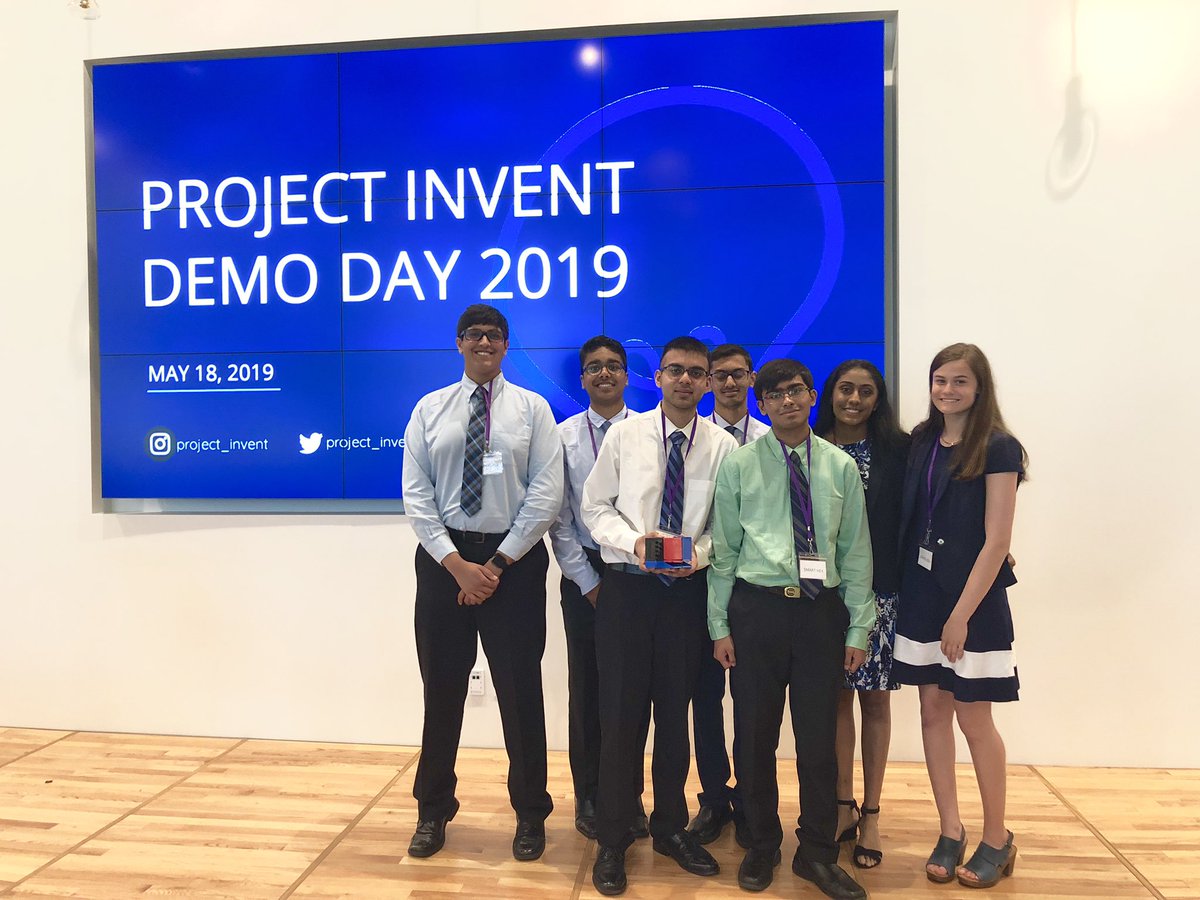 englishhaus's tweet photo. The SF STEM team presented SMARThex to a packed room @ Denning House, Stanford Univeristy. Proud of their dedication and hard work throughout the last year to get to this moment. @InnovationSFSD @SFTSDNews https://t.co/ZPIozlu3Ic
