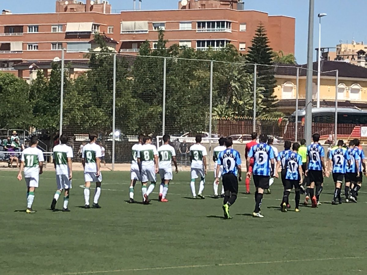 Preparados para ver el #LigaNacional del <a href="/elchecfoficial/">🌴</a> con #Rodri 🎩 en el XI inicial contra el #Acero . <a href="/rgfootball_web/">ℝ𝔾𝔽𝕠𝕠𝕥𝕓𝕒𝕝𝕝</a> #CanteraRG
