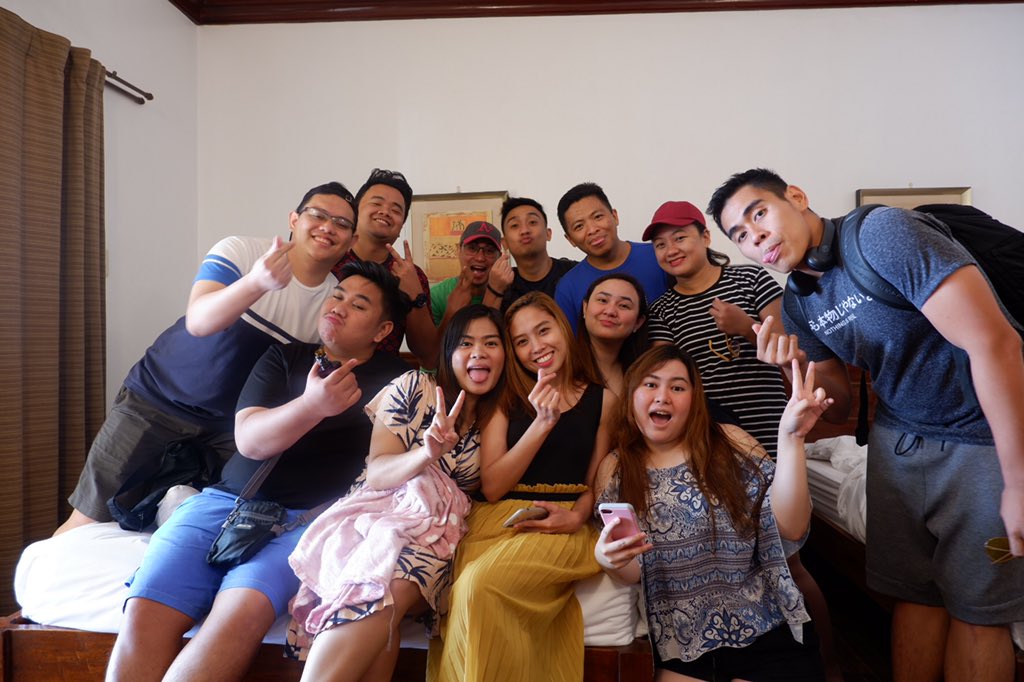 daawnut's tweet image. The luckiest and happiest to spend my weekend with them #FLOWteam