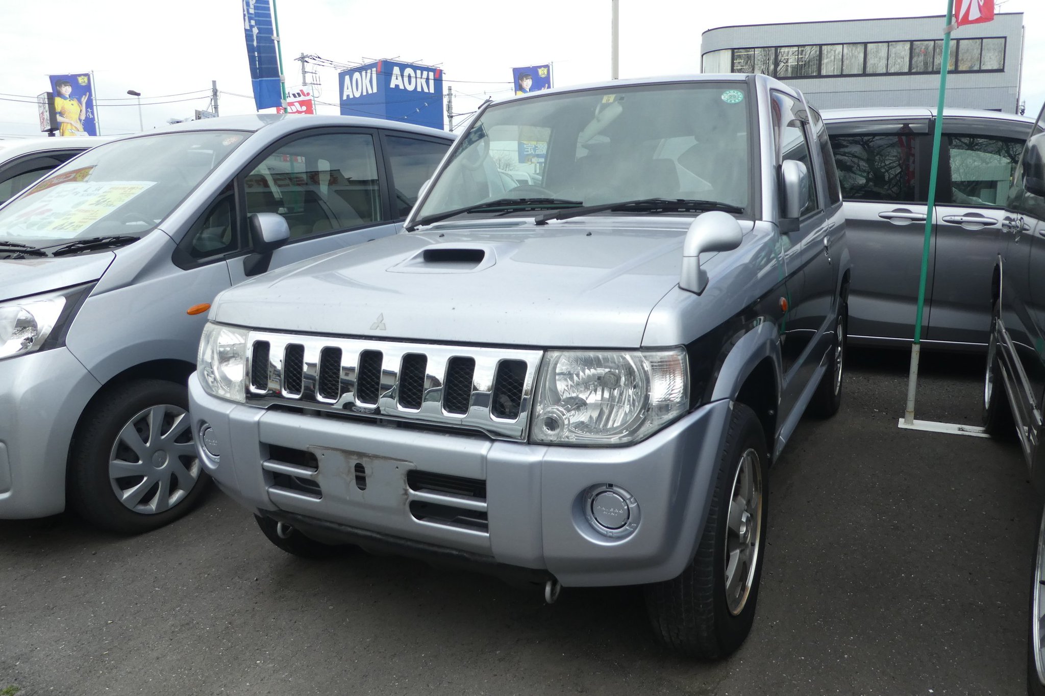 ヨコヤマ自動車販売 株 100円レンタカー清瀬店 入荷速報 フレンドパークが懐かしい 年式 H21年 三菱 パジェロミニ Vr 純正ナビ バックカメラ Etc アルミ 走行 36 700km 車検 2年付き ジムニーの対抗馬といえばパジェロです 三菱 ミツビシ