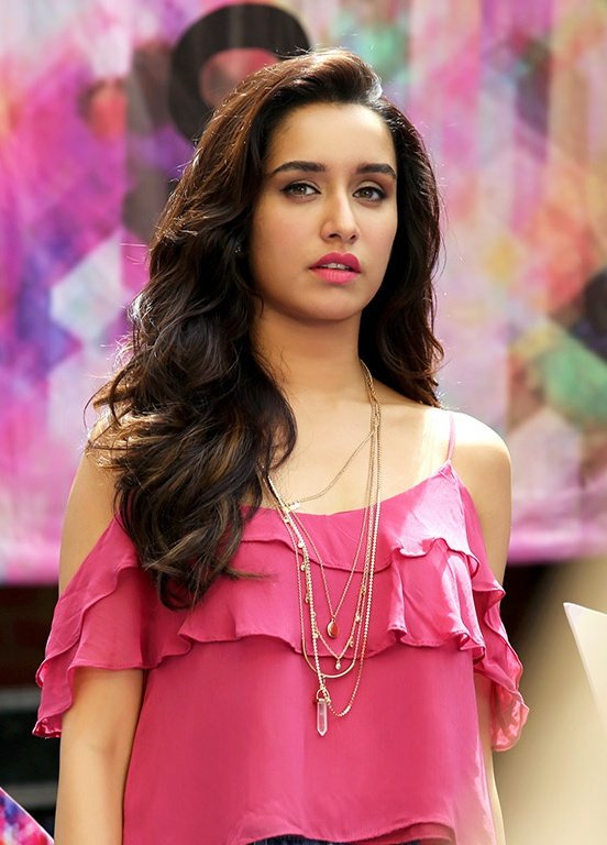 CuteAdiShra's tweet photo. #2YearsOfHalfGirlfriend of Riya
๐love you babuu
Keep it up ur friendship with @mohit11481 such hits really means a lot #ShraddhaKapoor @arjunk26 @ShraddhaKapoor #Arshra love your bAarish.... ur thodiDer.... ur and finally MainPhirBhiTumkoChahunga......๐ https://t.co/84Z9nM9RcR