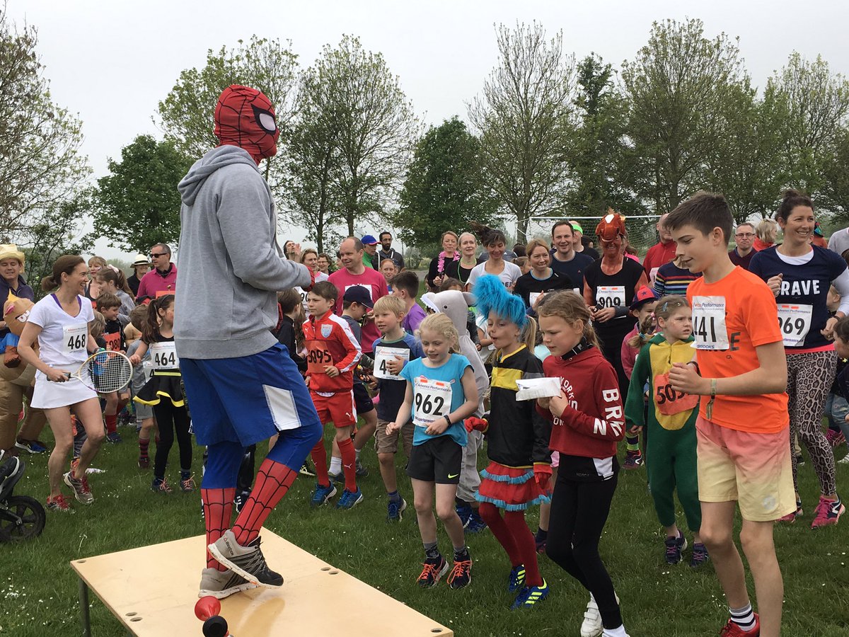 DameBradburys's tweet photo. Congratulations to all our runners in the PTA Fun Run supporting EACH and CRUK thanks to all sponsors #saffronstriders #waitrose #audleyendminaturerailway #carverbarracks #advanceperformance #stephenperse https://t.co/M47y866e4E