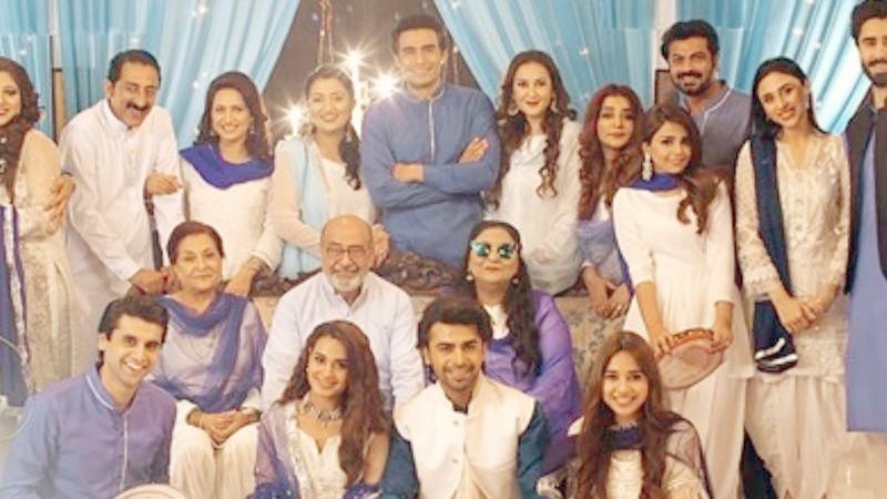sanaazhar15's tweet image. According to suno chanda logic, the people living in karachi are the best and most sophisticated ones AND All the punjabis and pathans are the PENDUS.... 😒
#SunoChanda2 #notlikingit