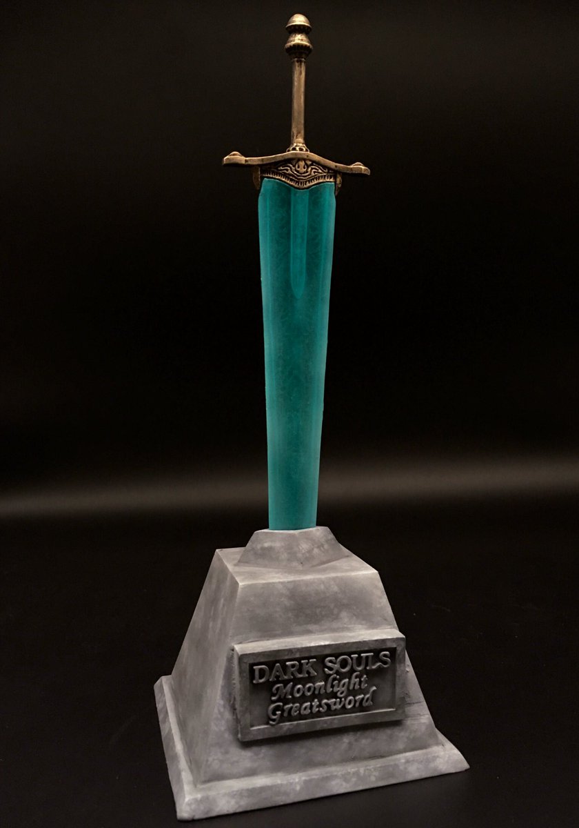 Phyrexiaさん原型、「月光の大剣」完成しました！ 1/12くらいの大きさ