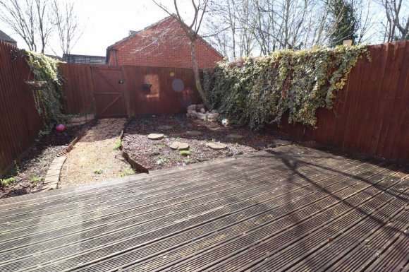 BelvoirCardiff's tweet image. *** AVAILABLE IMMEDIATELY *** 5 bedroom FURNISHED house centrally located in popular City Gardens, Grangetown. This substantial property has large fitted kitchen / diner..

To Let: £1200 pcm + fees

Read more at belvoir.co.uk/properties/123…
#ToLet #FiveBedroom #Cardiff