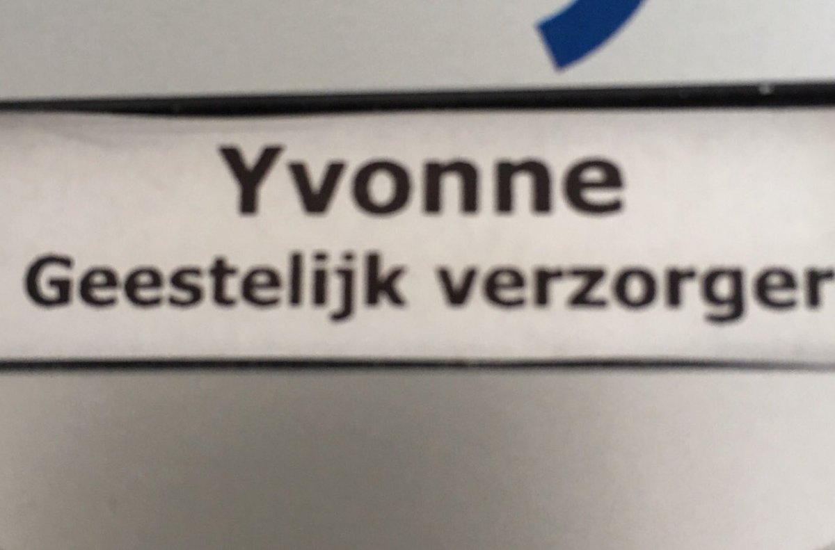 YvonneMargaR's tweet photo. Blij met alle ontwikkelingen in de afgelopen 25 jaar. Het heeft gemaakt dat ik de laatste 7 jaar stabiel ben door nieuwe medicatie en kon starten met mijn langgekoesterde wens om theologie te studeren. Nu als geestelijk verzorger aan het werk! #IBDlevenskunst #IBDdag #ccuvn https://t.co/eOiwrRLiLe