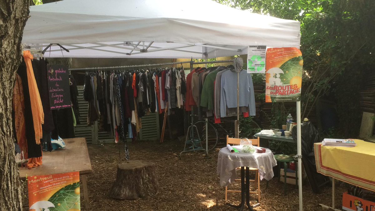 O_Partage's tweet photo. Une des nombreuses gratiferia de @montreuil, venez chiner au 60 Rue Saint antoine ! #lesroutesdupartage https://t.co/opeijF5ACL