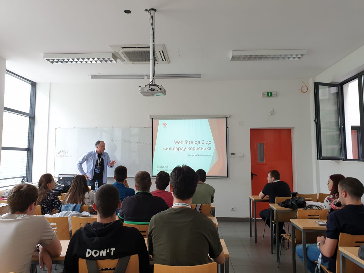 estehnet's tweet photo. @awscloud enthusiast @goranopacic talks about the best practices regarding cloud computing #CloudComputing #backend #OpenIT https://t.co/70KMyaY3hV