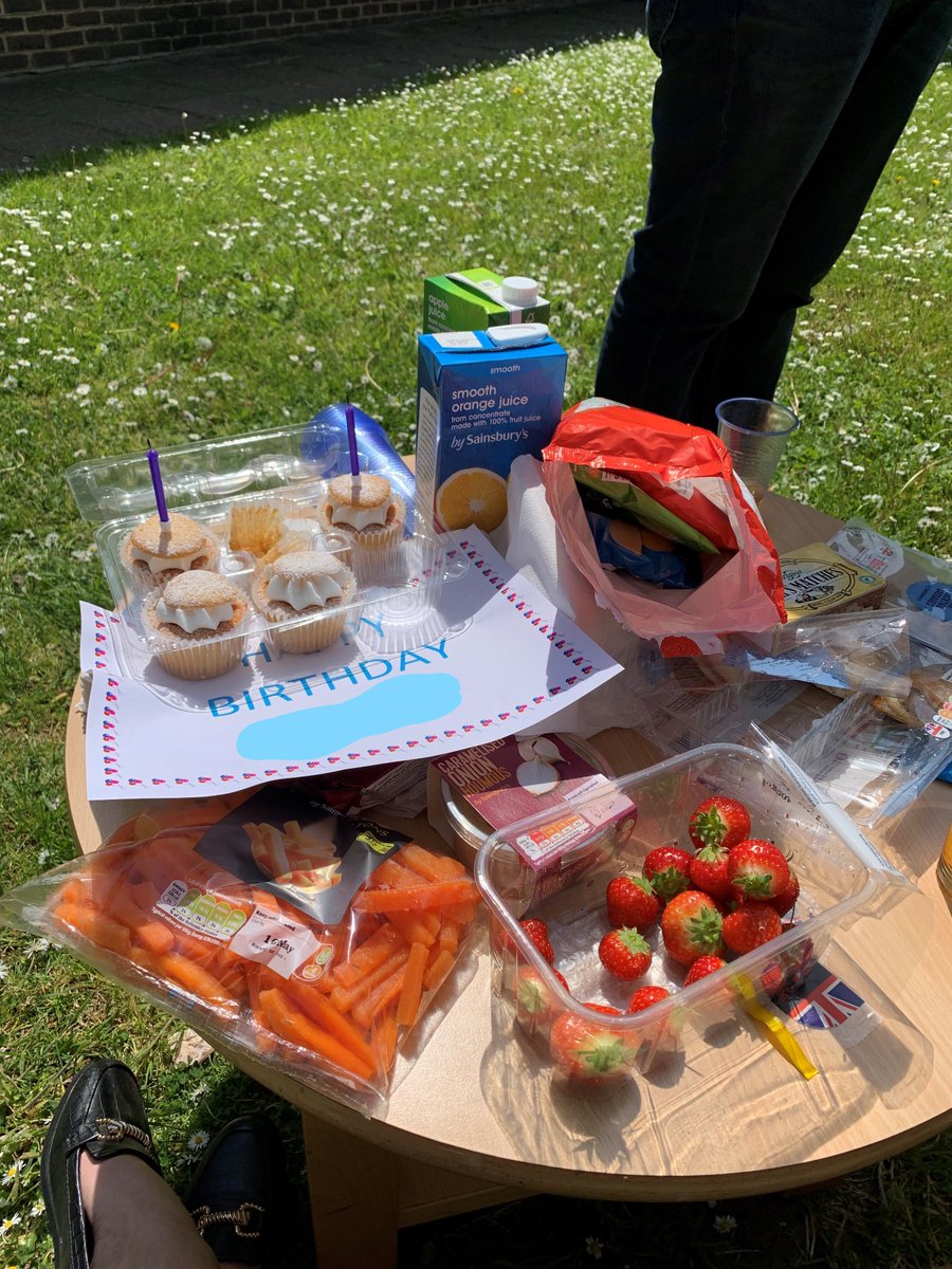 NPSLDN_BeckAP's tweet photo. Mental Health Awareness Week #empowerhalfhour at Beckenham. Reflected about the effects of prison and adapting to life after. Also took this time to celebrate a residents birthday earlier in the week. Enjoyed by staff and residents☀️ https://t.co/E04qm1Oa00