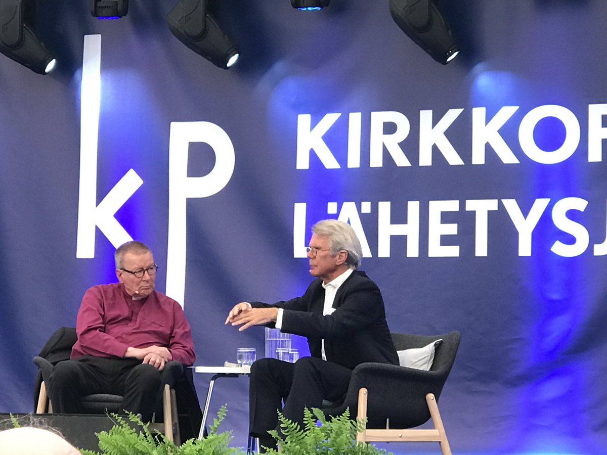 Äärettömän mielenkiintoinen keskustelu kirkonmiehen  ja business-miehen välillä. Näitä lisää! Hyvä tiivistelmä löytyy Keskisuomalaisesta 😉 #wahlroos #uskonto  #uskonnonmerkitys #ikuinenelämä #keskisuomalainen  #kirkkopäivät