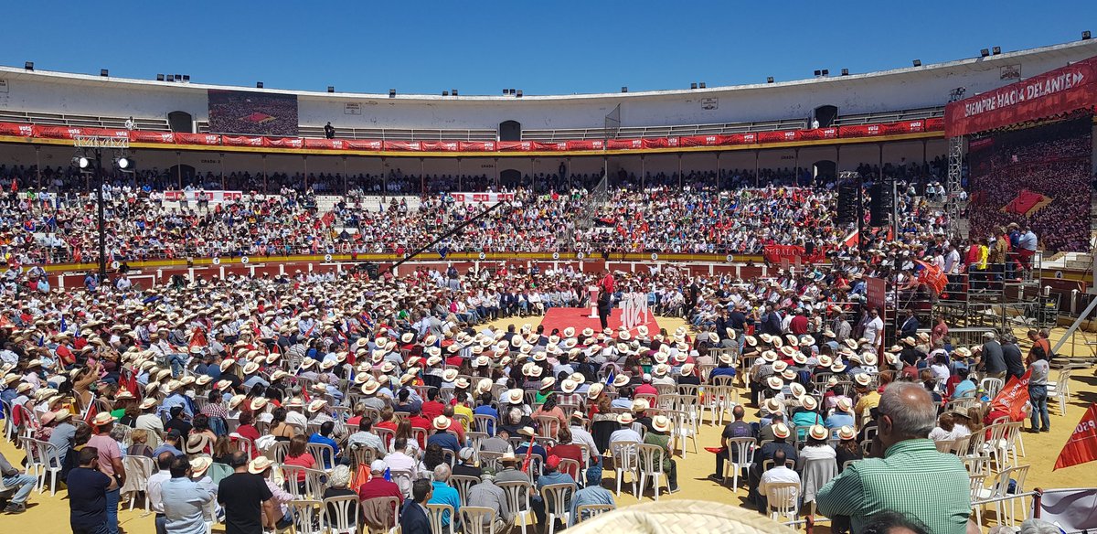 Patri_AcH's tweet photo. Los socialistas de siempre, de la gente.
#SiempreHaciaDelante 
#GuillermoConSeguridad 
#VotaPSOE https://t.co/En85KChd3P