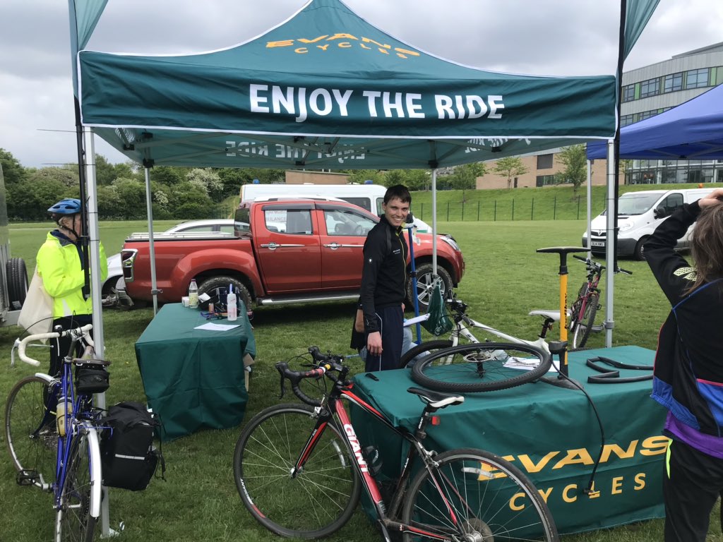 RideforEric's tweet photo. Big thanks to @EvansCycles for coming down to make sure everyone’s bike is safe and healthy. #RideforEric #Charity https://t.co/kOTbfPe5LA