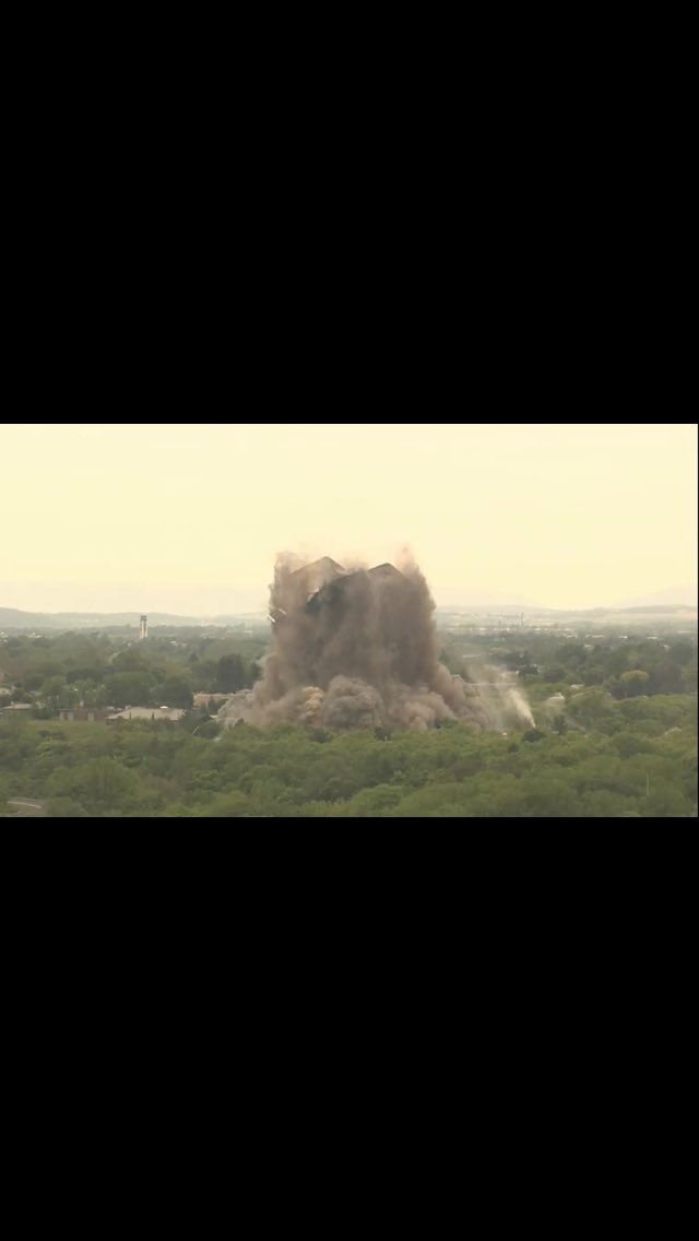 svasmngr's tweet photo. #martintower, #Dustymess? #BethlehemPa, https://t.co/c5QV6M6aef