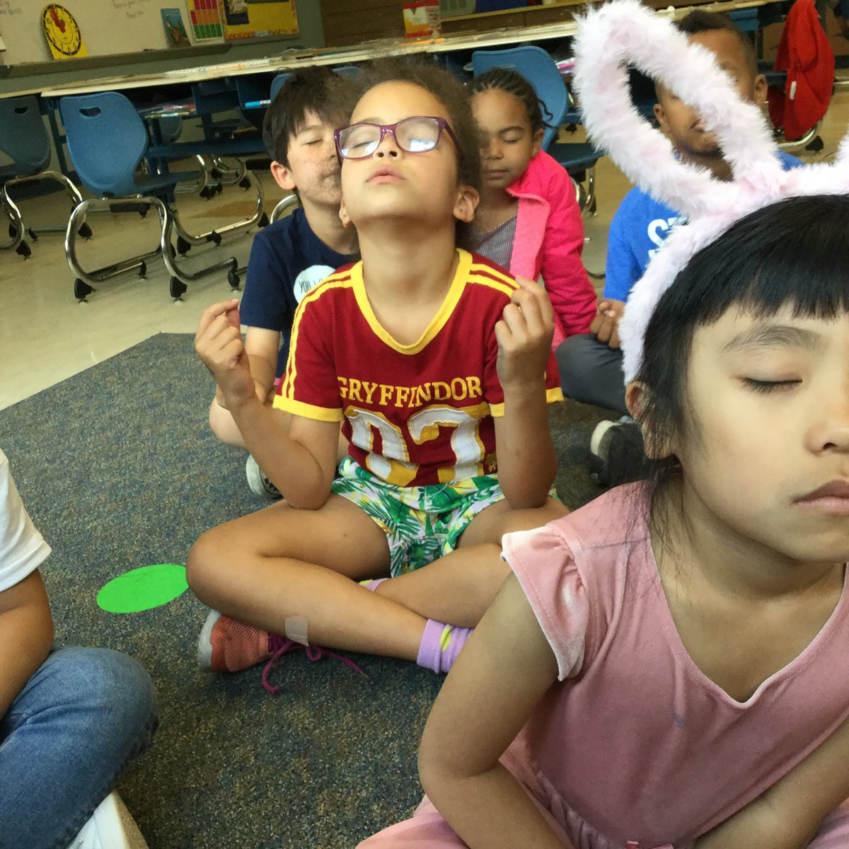 CindyGoldberg13's tweet photo. Feel free to contact me to help you embed mindfulness into every day. #notaprogram #bringmindfulnesstoyourschool mindfulnesswithcindy@gmail.com
Listening to sounds is one way to practice mindful awareness at every age. #mindfulness @EdMindfully @CSDWyncoteES https://t.co/iBLuzoMhii