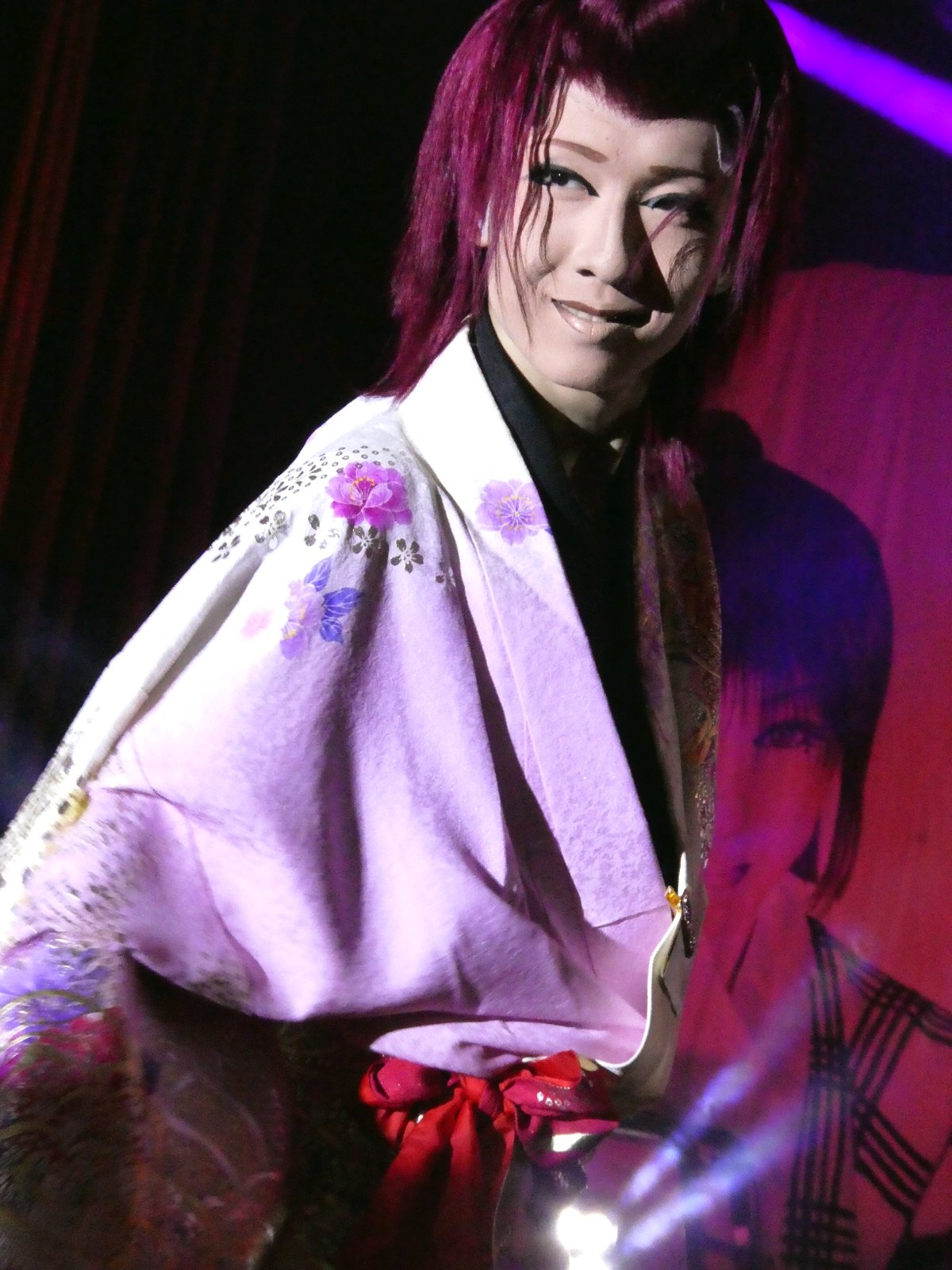 こころ 見海堂劇団 5 16 木 夜の部 あさとｻﾝ 風に向かう者へ 虎之介ｸﾝ 月光花 斗士希ｻﾝ さすらい挽歌 光ｸﾝ ホテル港や 風吹あさと 見海堂虎之介 見海堂斗士希 見海堂光 T Co Qjqv56o1hj Twitter