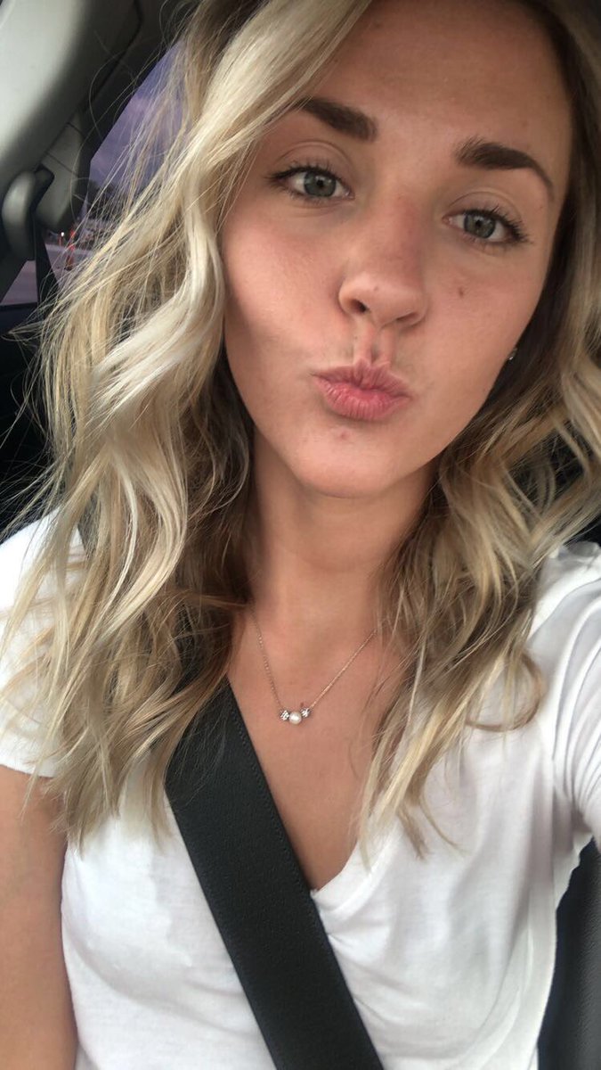 AdrianMoritz's tweet image. Got my hair done and I am obsessed so here’s a pic