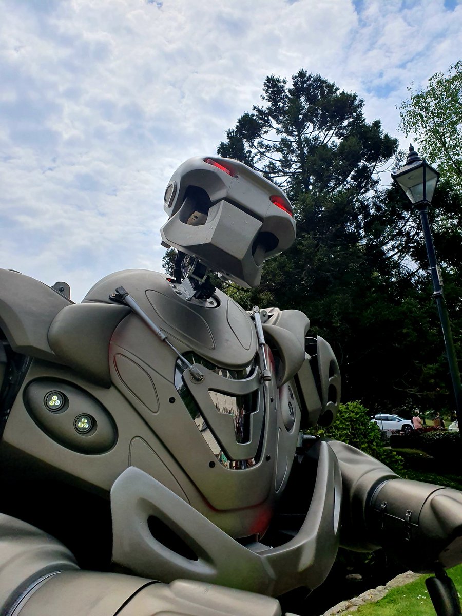 newquayweb's tweet image. #TeamNewquay getting up close and personal with @TITANtheROBOT at @TrenanceN Spring Fayre!

#TitanTheRobot #Newquay #Cornwall #VisitCornwall #VisitNqy #ILoveNewquay #NoFilter #NoFilterNeeded #TeamNewquay #LoveWhereYouLive
