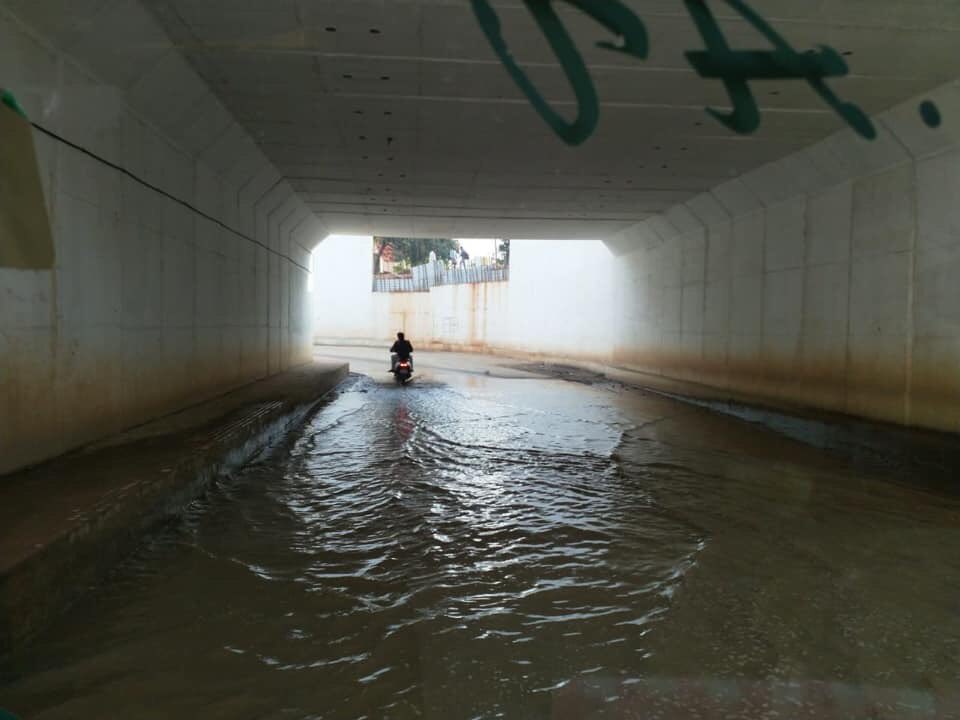 WFRising's tweet photo. Most underpasses in BLR currently flood w/ the slightest rain. Good drainage system is essential. 

Doddanekundi &amp; Channasandra Underpass in the pics. 

We cannot have this in #KundalahalliGate as it is a gateway to the whole area. Drains must be completed as part of the project. https://t.co/4aj97B9eV2