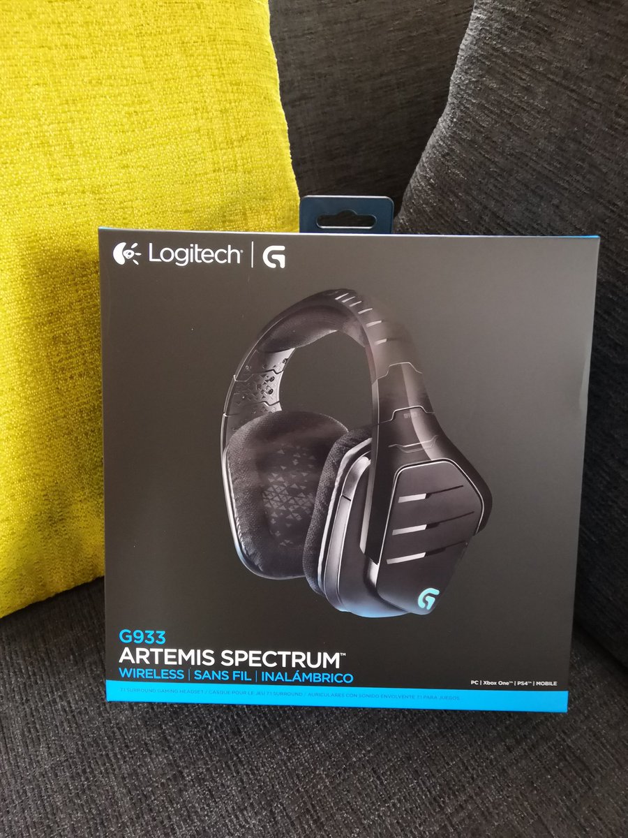 [#giveaway] Petit jeu concours avant de repartir pour Los Angeles.

RT + Follow pour tenter de remporter ce Casque gaming sans fil Logitech G933.

<a href="/zqroide/">Zaroide</a> c'est ton moment (non)

GL les potes 🎧🎁