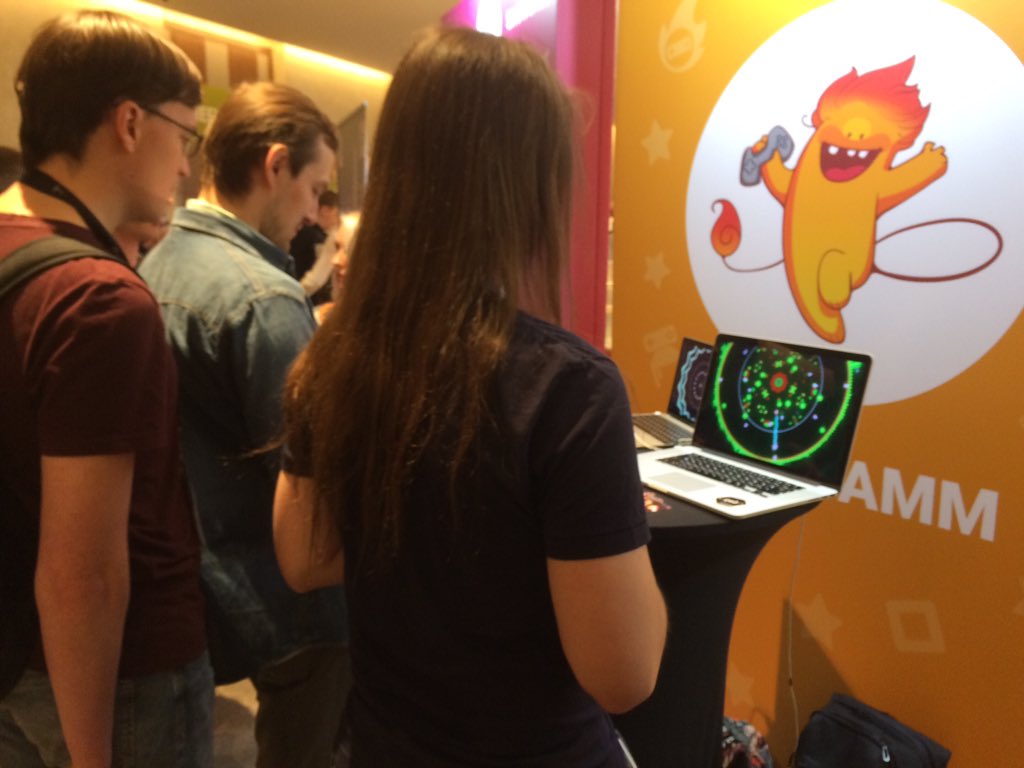 People playing my #Frakktus on #devgamm indie game developers conference! 🌳 That was awesome, thanks to everyone for feedback 🙏🏻✨