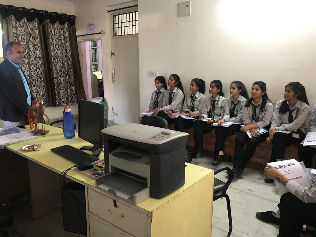 Brosistech's tweet photo. IT students of #Jayoti #Vidyapeeth #Women's #University, Jaipur #JVWUBOOK visited for Industrial tour to our company to get IT related training knowledge in many streams at #brosisteeschnologies .
They got appropriate knowledge in Domain Hosting,Digital Marketing,Mobile Apps https://t.co/ItNGAvKweF